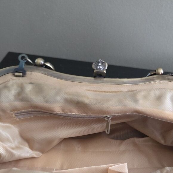 Floral Embroidered Clutch Bag - Gray and Brown - Picture 10 of 11